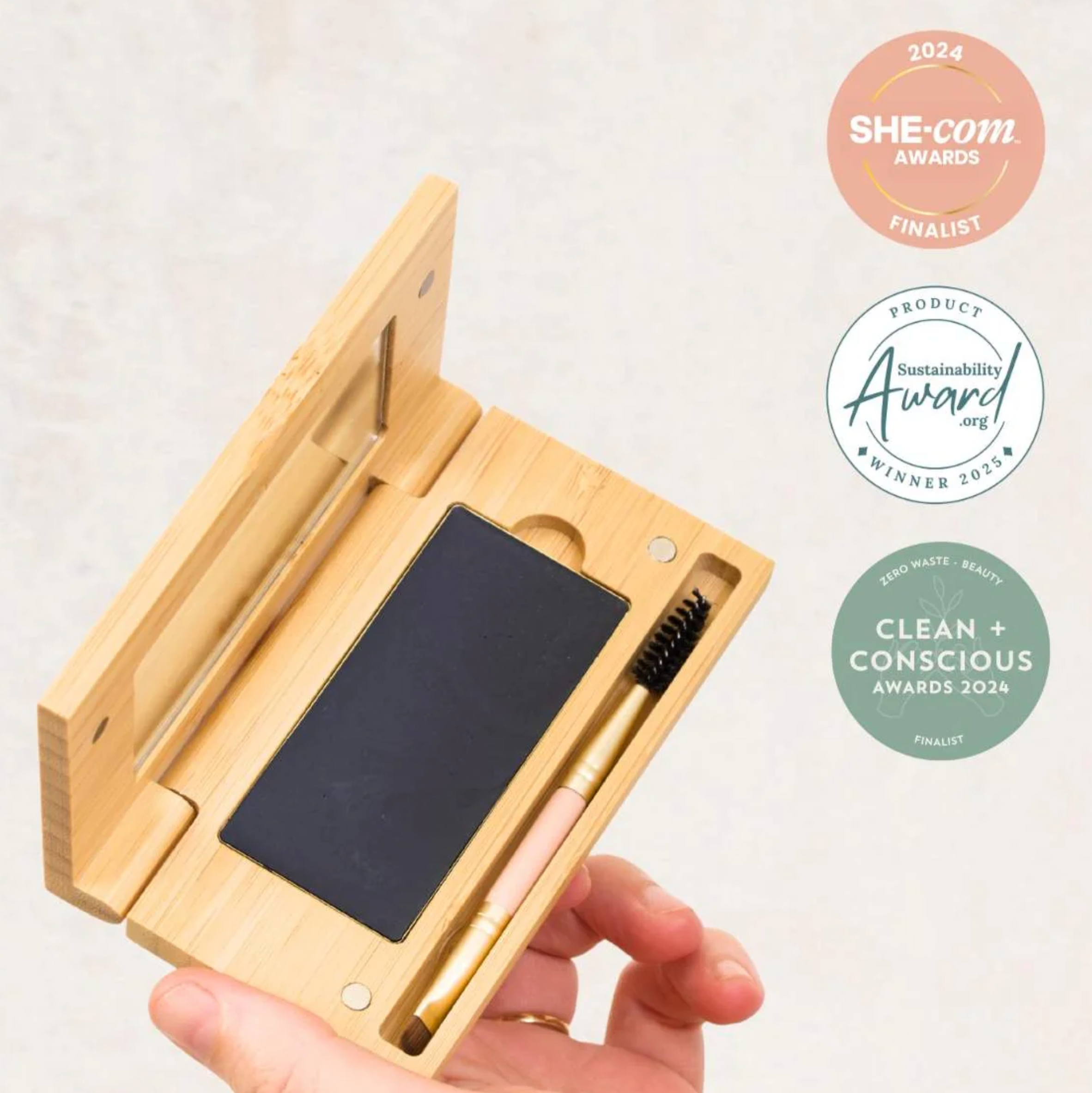 Mud Cake Mascara Compact
