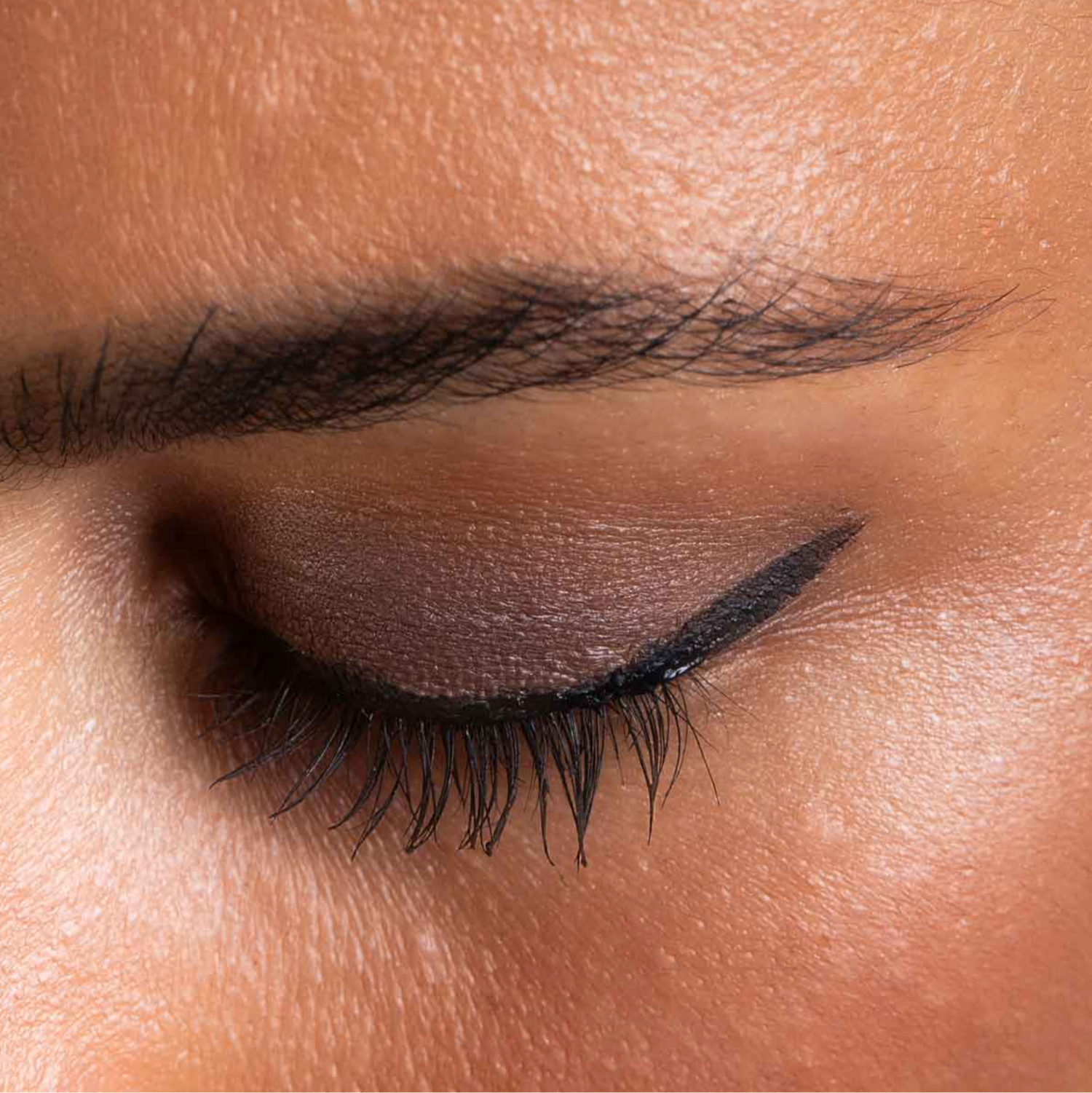 Mud Cake Mascara Compact
